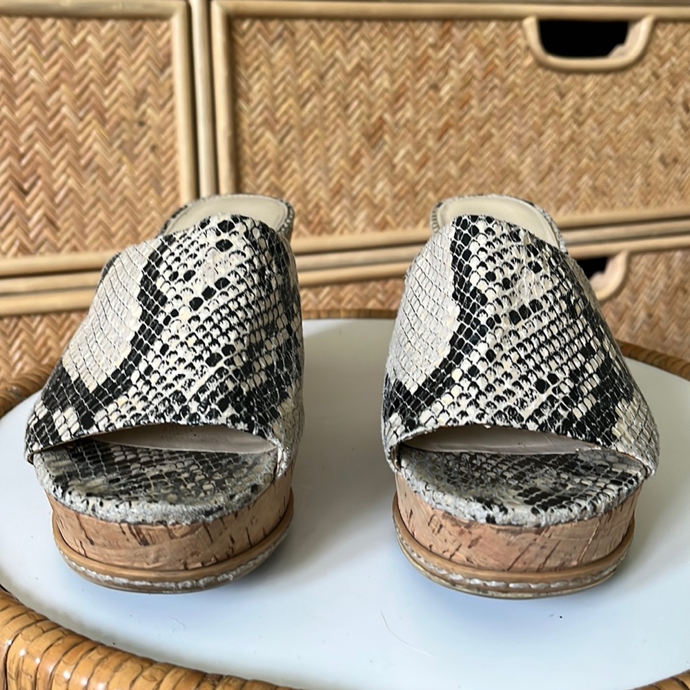 FRANCO SARTO SNAKESKIN PLATFORM SANDALS SIZE 8.5
